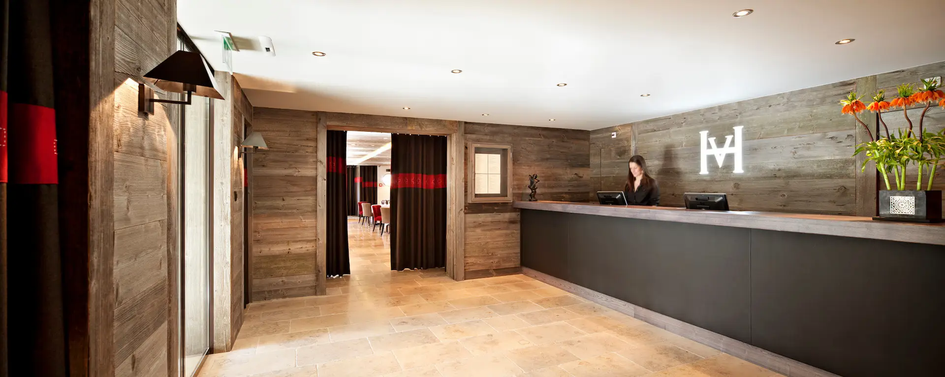 Reception desk of Hotel Vanessa, Verbier